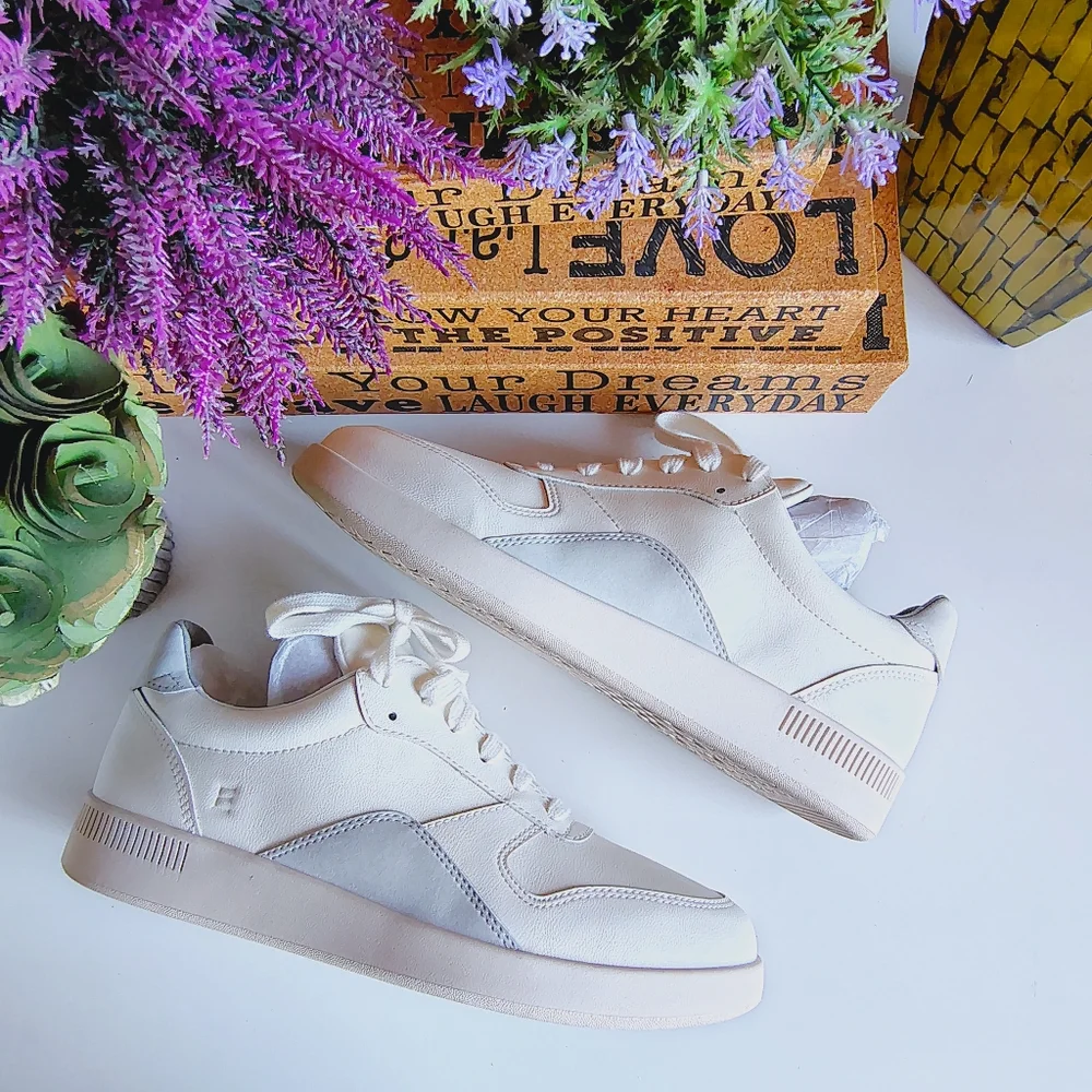 Everlane releather court